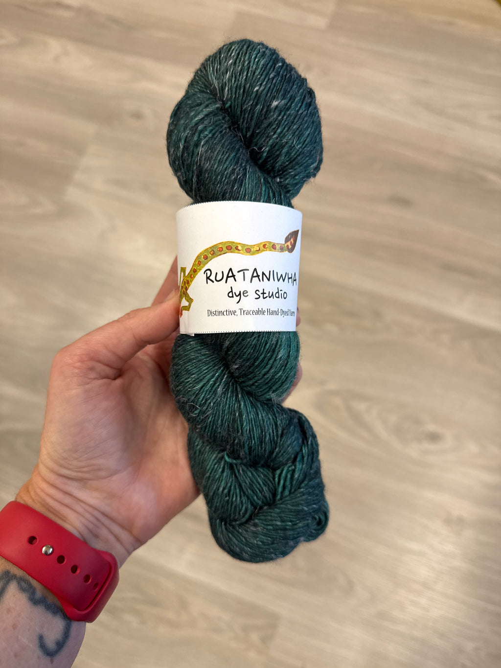 Ruataniwha - Merino Linen 4ply