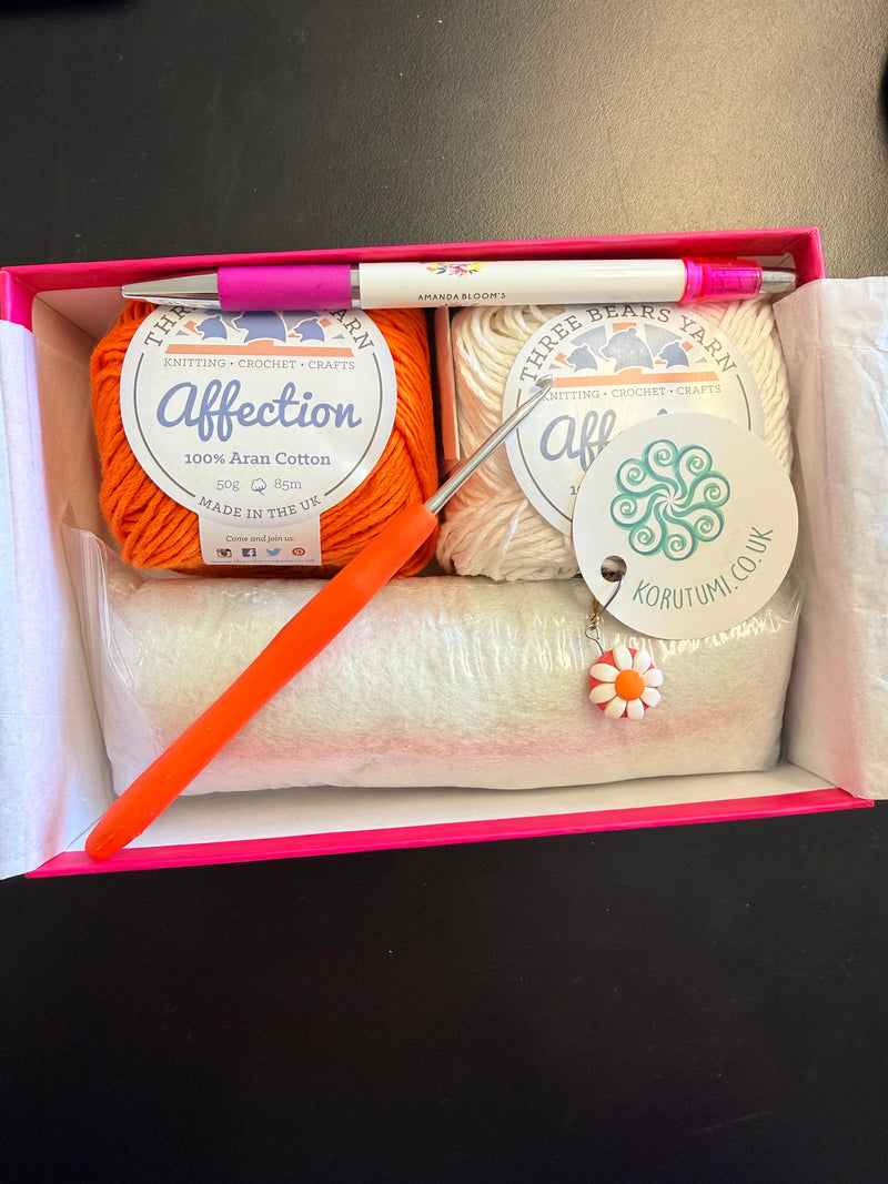 Amanda Bloom's Little Box of Crochet - Darling Little Duck