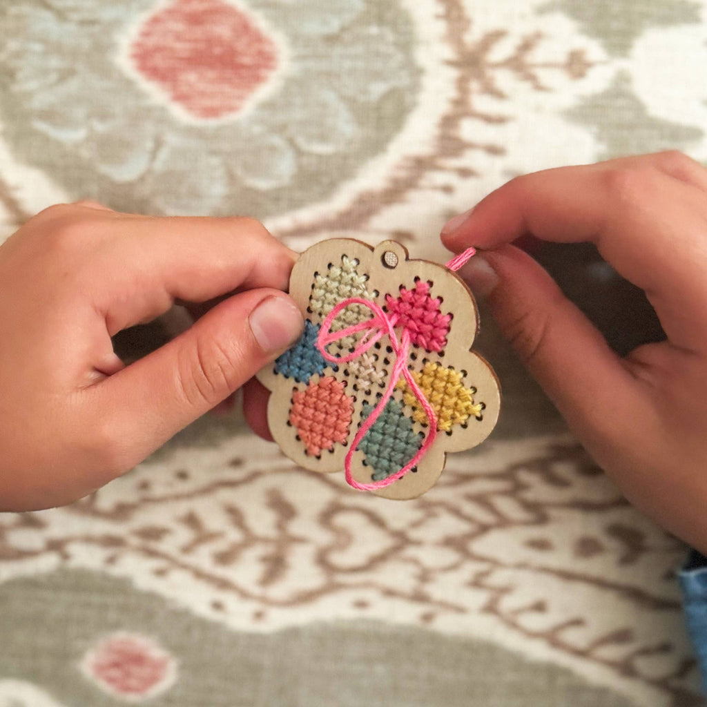 Cotton Twist - Make Your Own Flower Cross Stitch Keyring