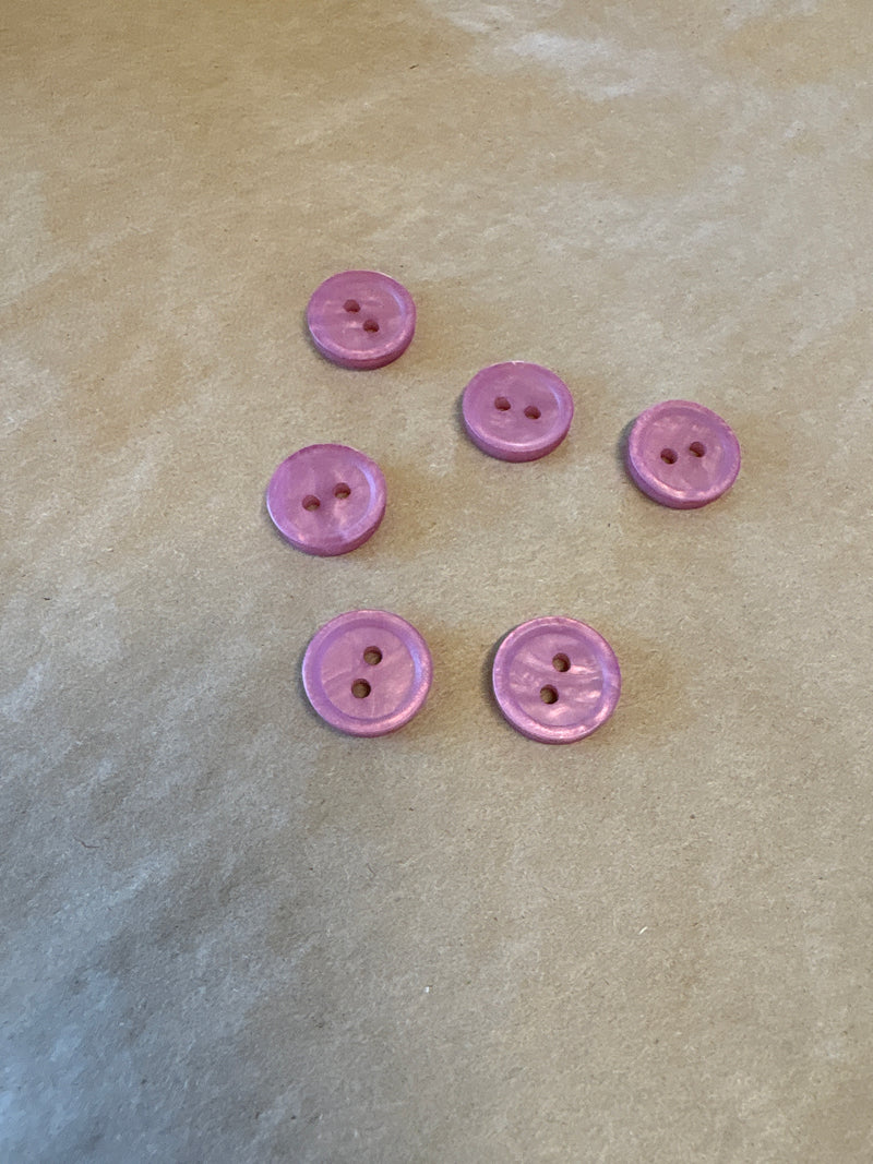Pearlescent 2 hole 14mm - Cherry blossom