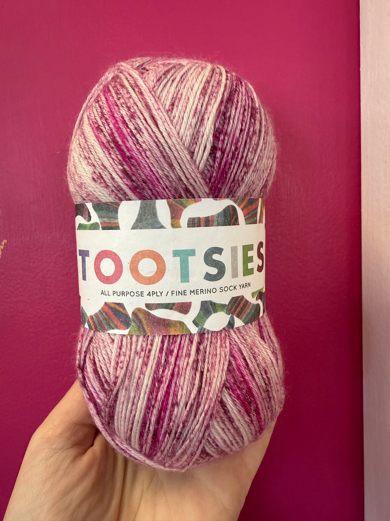 Reloved - Countrywide Yarns Tootsies 4 ply Sock Yarn