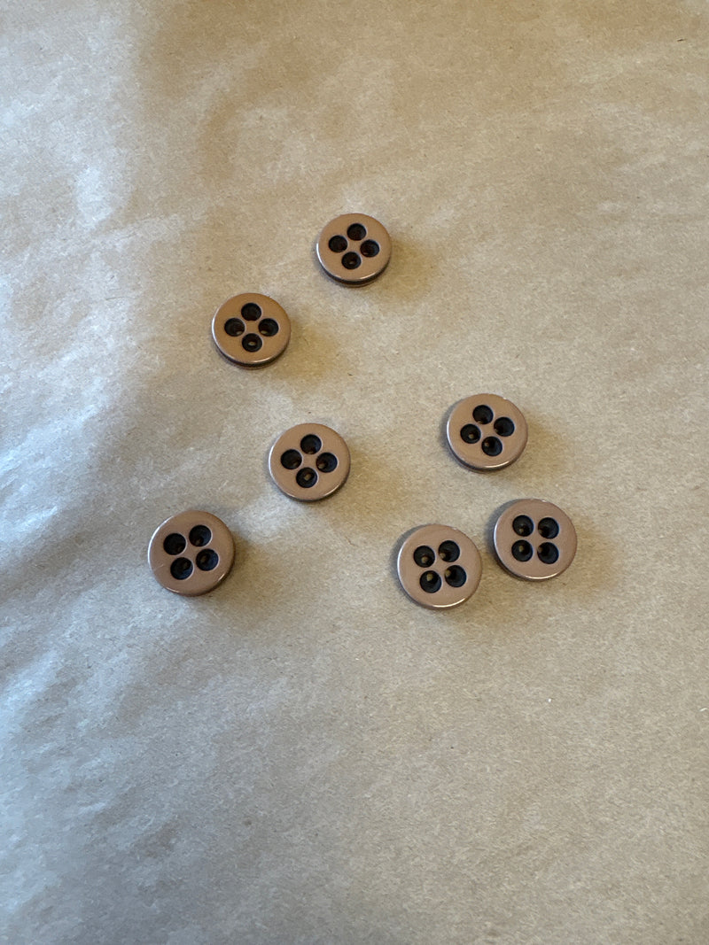 Mocha triple layer 4 hole button