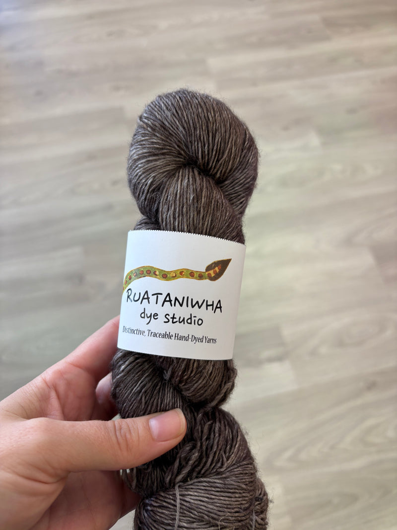 Ruataniwha Merino Linen 4ply