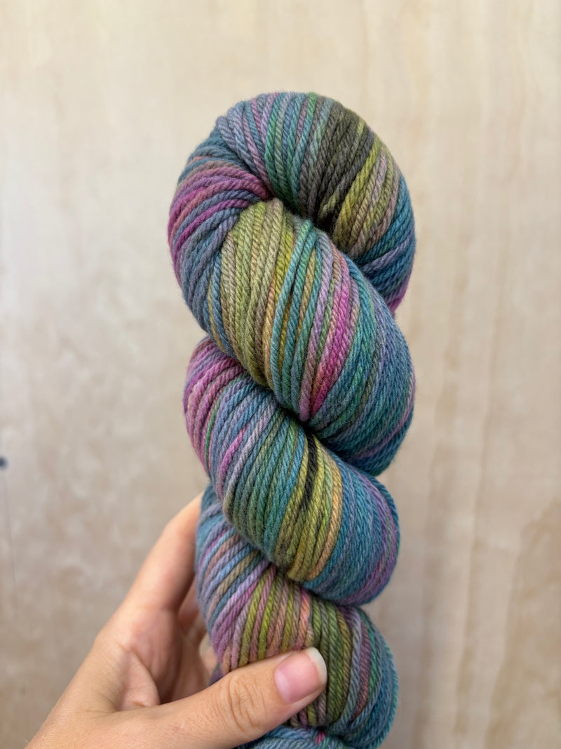 Nunnaba White Gum Wool 8ply - Re-loved