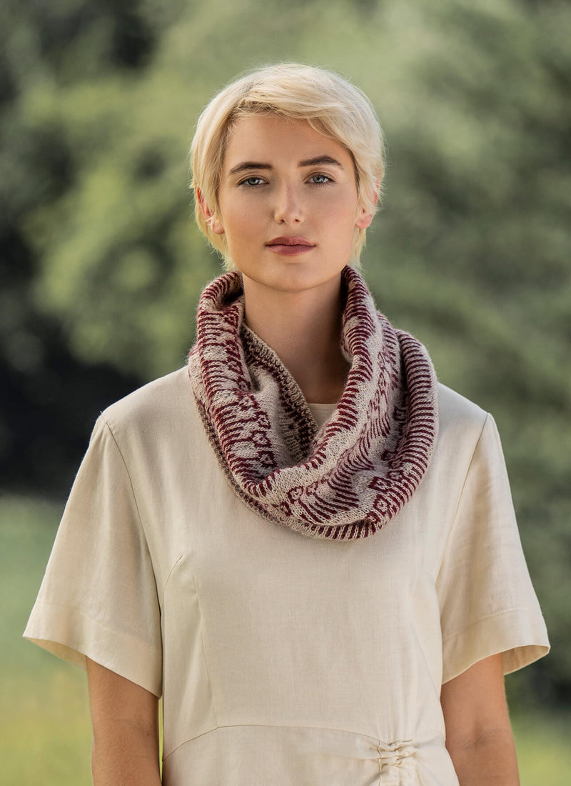 Poppy Fields Cowl - Woolstok Printed Pattern