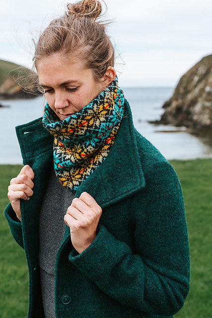 Radiant Star Cowl - Jamieson & Smith Printed Pattern