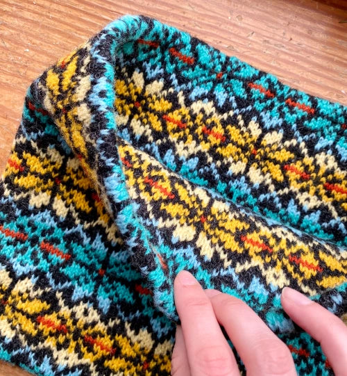 Radiant Star Cowl - Jamieson & Smith Printed Pattern